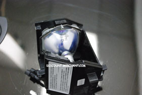 Hitachi LP700 UX21516 LCD Projection TV LAMP / Bulb Discount-Merchant.com