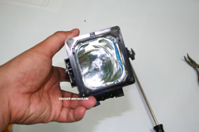 Sony XL-2100U Replacement Projection LCD Lamp (original Philips Lamp)