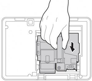 Epson-EMP-7100- projector-install-lamp-Epson ELPLP49-lamp