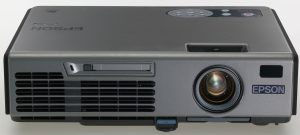 epson-EMP765-projector