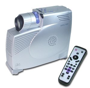 optoma-EP718_projector